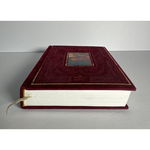 The Secret Garden 2001 Hallmark Gift Books by Frances Hodgson Burnett Felt Cover - Picture 4 of 9